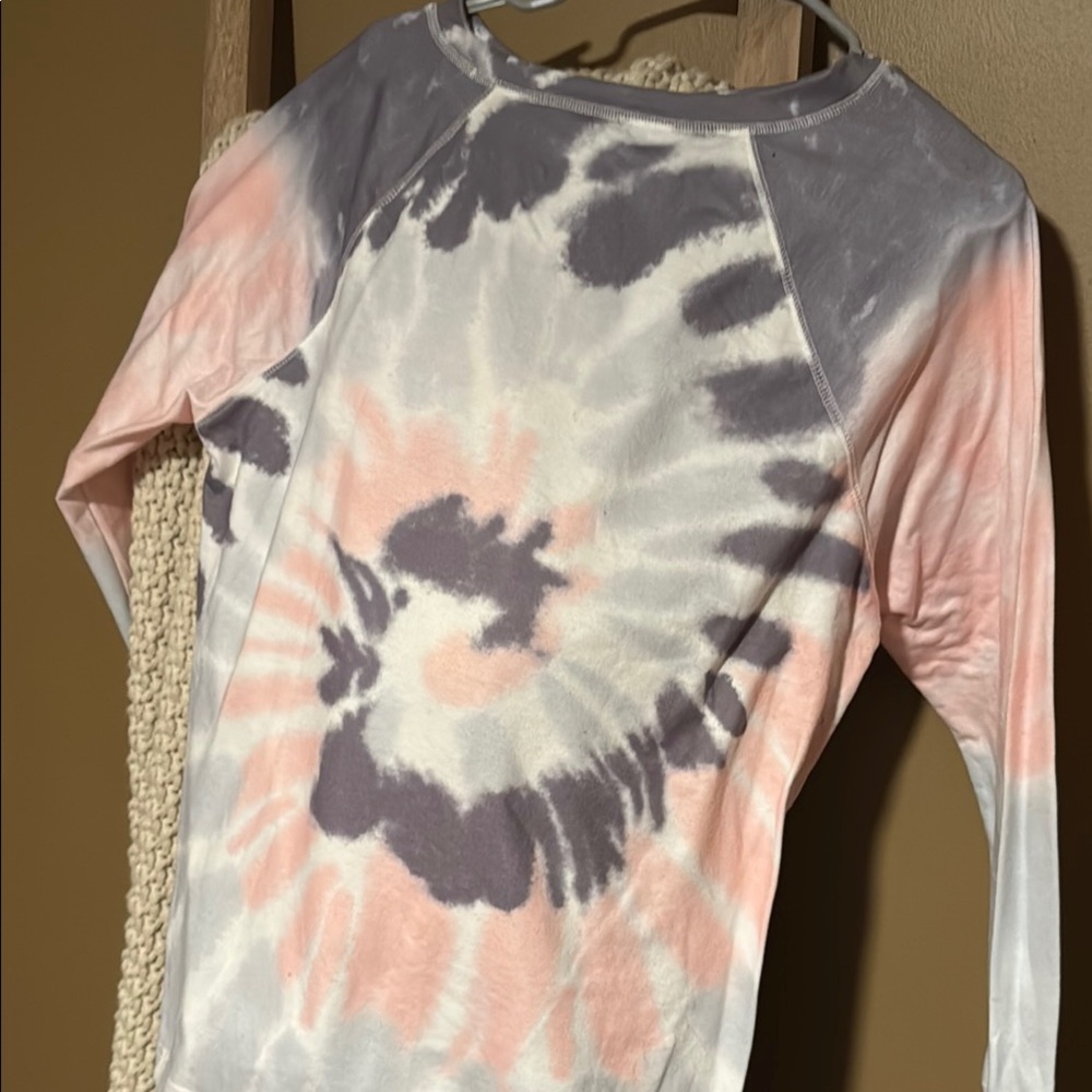 Tie-Dye Long Sleeve Shirt in Pink and Gray